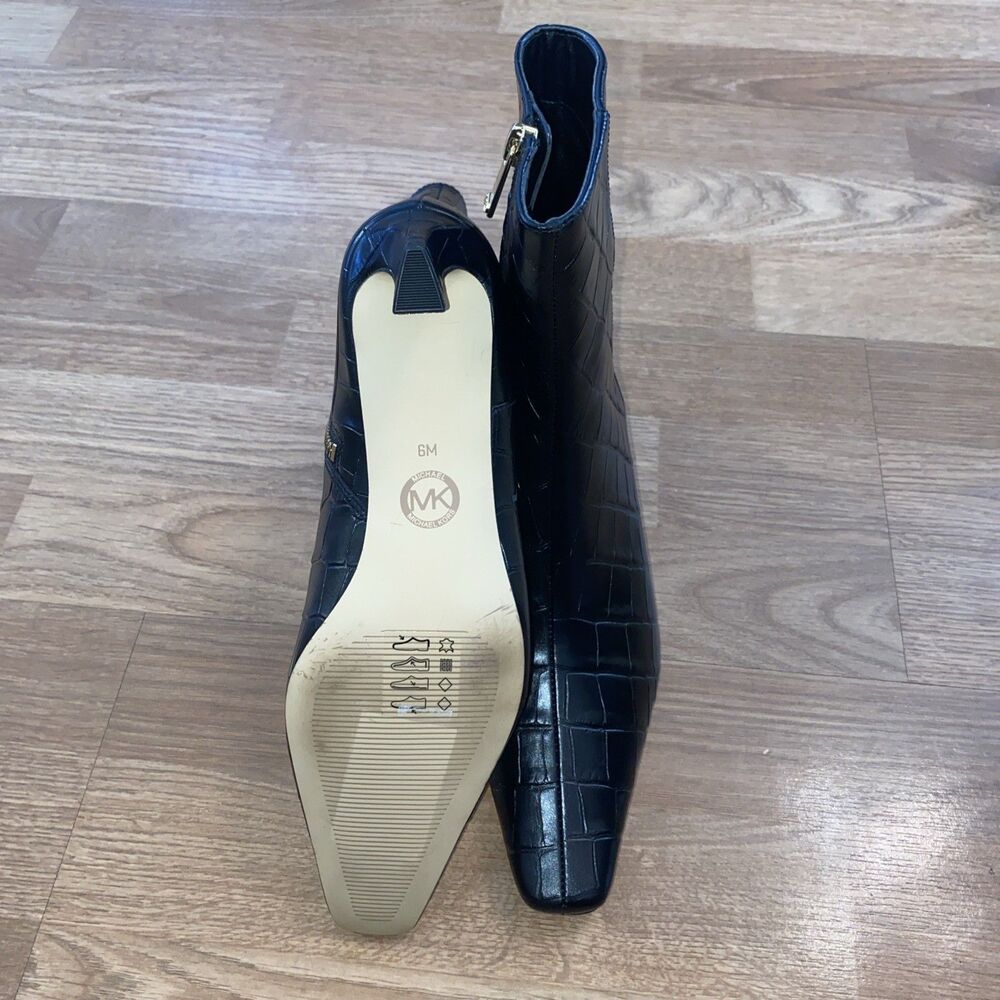 Michael Kors Womens Cosmo Croc-Embossed Kitten Heel Booties Black 6M New - Picture 8 of 10